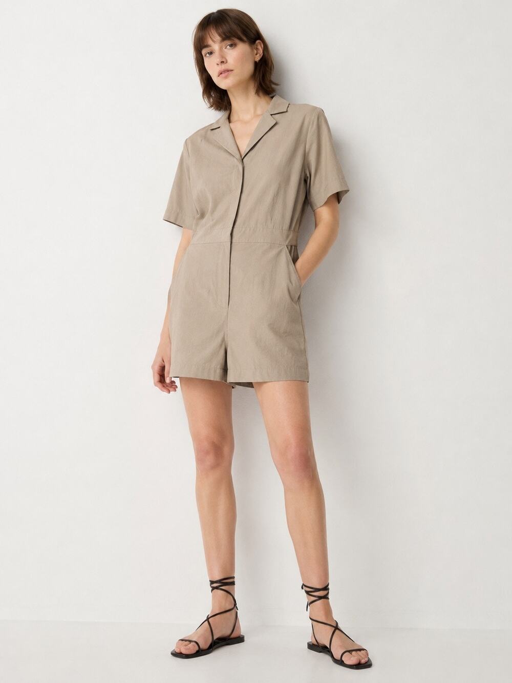 New Uniqlo Linen Blend Utility Romper Beige Short Sleeve Pockets Belt M Jumpsuit
